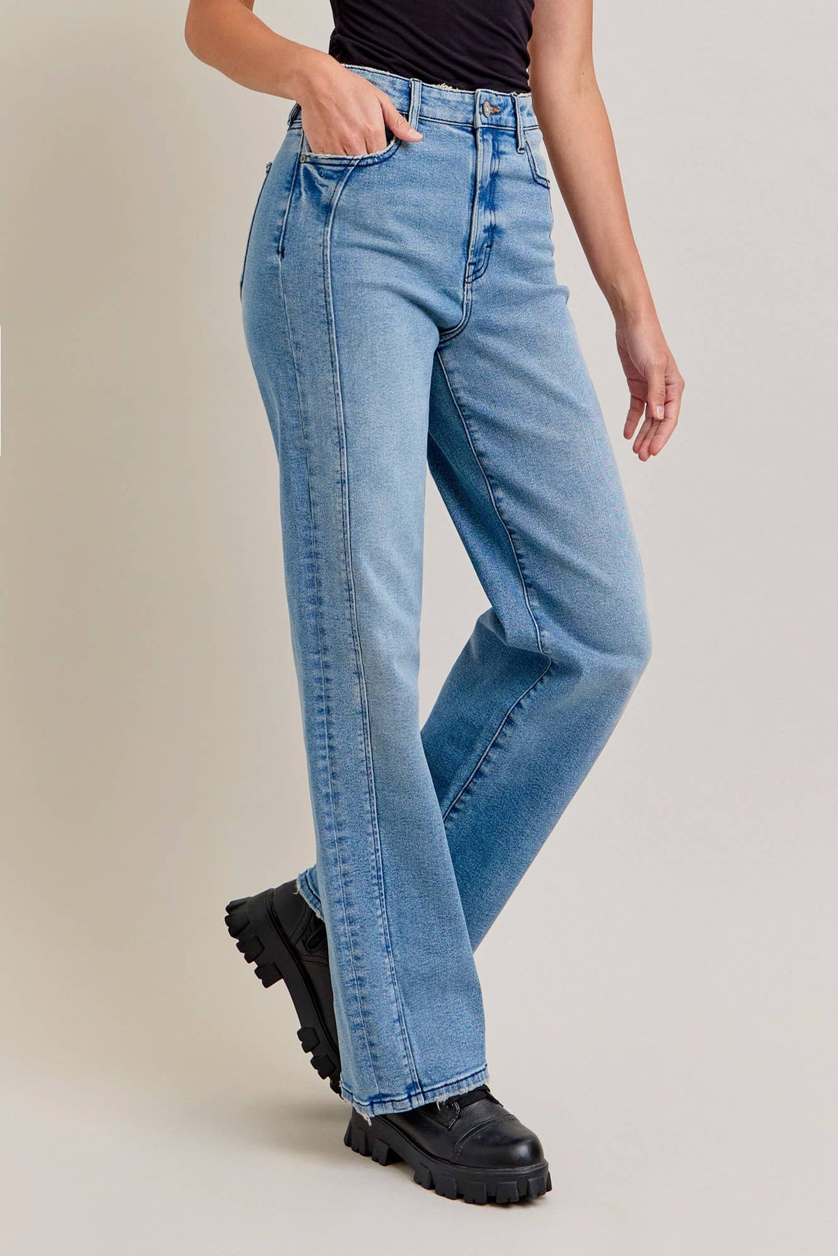 Curved Seam Stretch Dad Jean